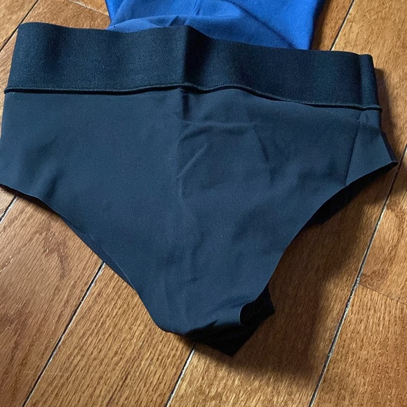 Ultracor Blue Ombre Mesh Leggings - Picture 10 of 15